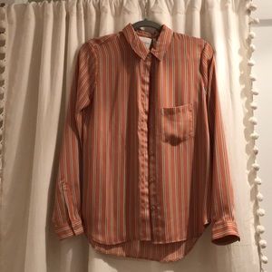 L’Academie Button Down